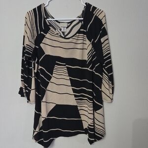 Espressa Abstract Black and Tan Tunic Top